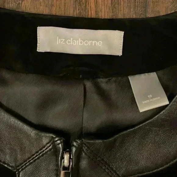 Liz Claiborne 100% Leather and Suede Jacket SZ 10 - Picture 2 of 4